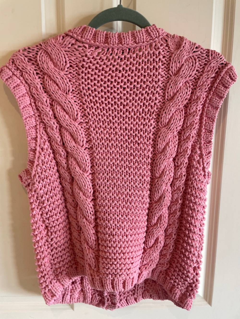 Zara Cable-Knit Sleeveless Cardigan in Soft Pink - Picture 5 of 9